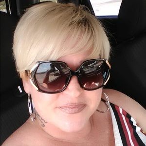 Meet your Posher, Keisha